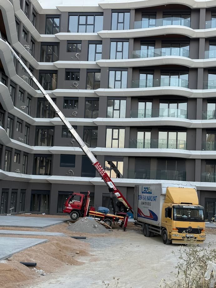 Kapalı Kasa VIP Nakliye Filomuz ve Güvenli Lojistik